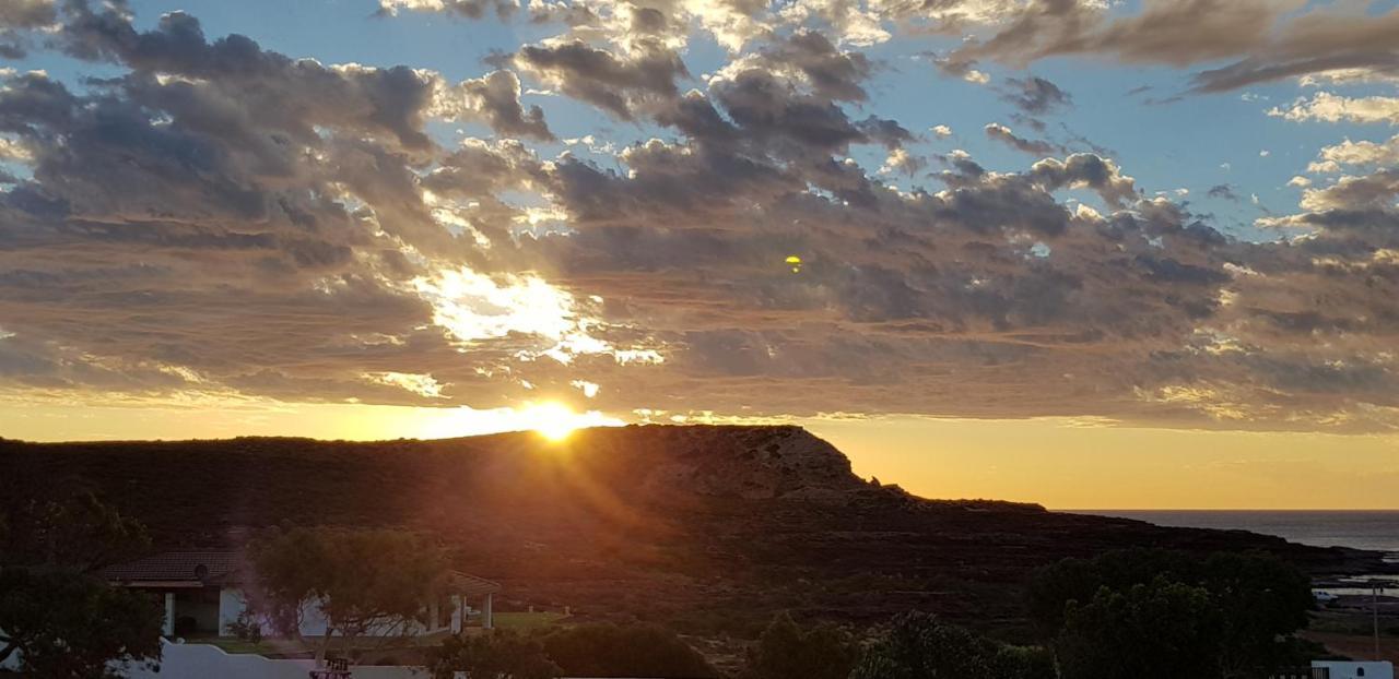 Kalbarri Red Bluff Tourist Park Hotel Exterior foto